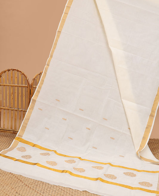 Cream kerala saree, zari border & pallu of zari designs
