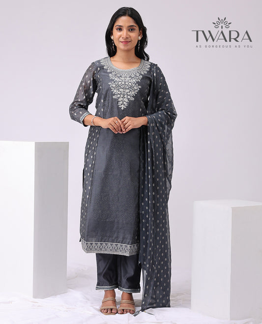 Twara black floral embroidery round neck , 3/4 th sleeve , below knee lenght straight cut kurti with straight pants & floral motifs dupatta