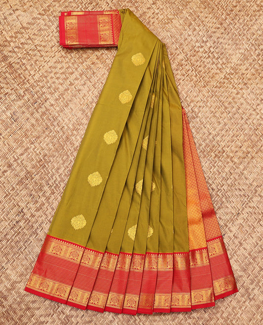 Green Budget Silk Saree, Crafted with Zari Buttas, Complemented by a Contrast Traditional Zari Border, Jaal Pallu, and a Contrast Blouse