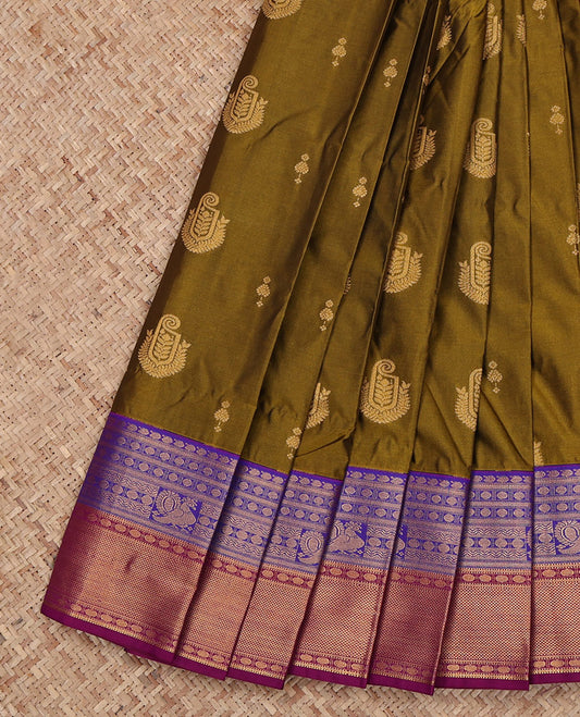 Green Budget Silk Saree, Adorned with Zari Buttas All Over Its Body, Complemented by a Contrast Traditional Zari Design Peacock-Rudraksham Border, Grand Checked Pallu, and Paired with a Contrast Blouse