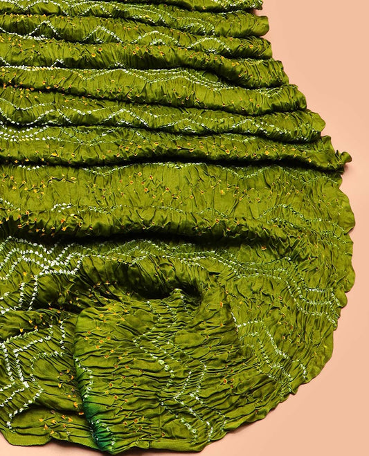 Borderless Parrot green bandhani dotted bandhani silk saree, contrast bandhani dotted pallu