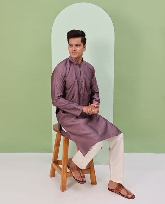 Onion pink embossed design full-sleeved kurta
