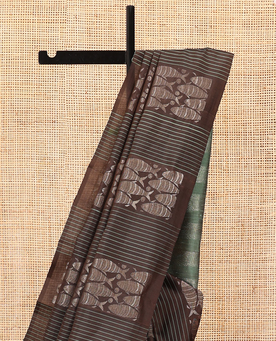 Borderless Brown Mayuri Soft Silk Saree, Ornamented with Stripes and Fish Buttas All Over Its Body, Complemented by a Contrast Geometric Design Pallu, and Paired with a Contrast Blouse