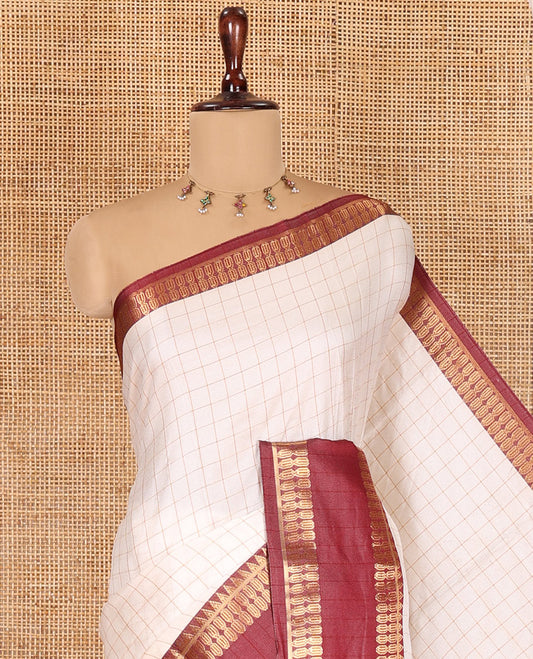 Cream-Maroon Checked Art Soft Silk Saree, Complemented by Contrast Traditional Retai Pettu Border, Striped Pallu, and a Contrast Blouse
