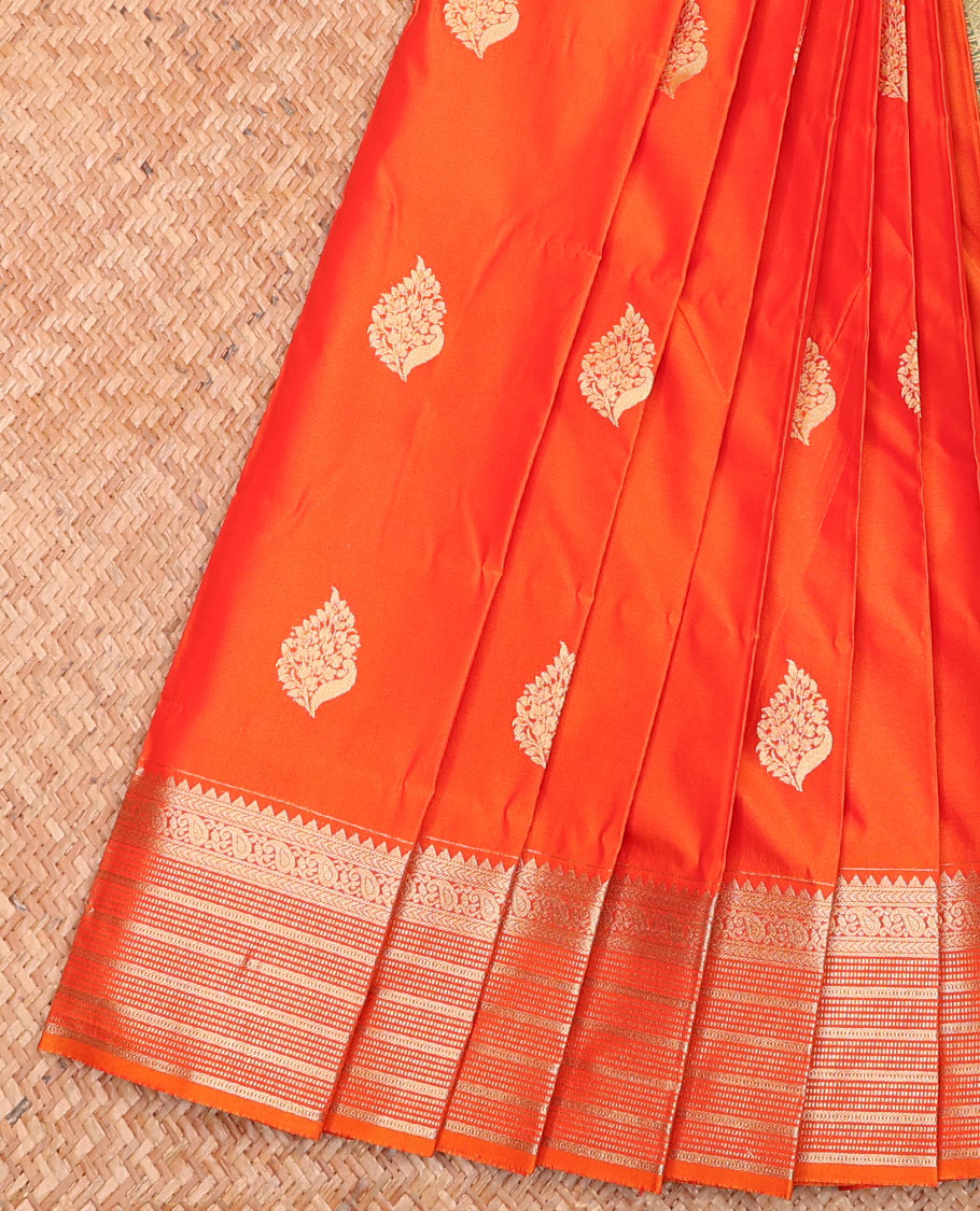Orange Budget Silk Saree Highlighted by Zari Peacock Buttas, Featuring a Traditional Zari-Design Steeped Border, Captivating Contrast Jaal Pallu, and a Contrast Blouse