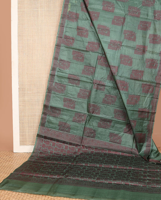 Green floral zari buttas tussar saree, floral zari border & self-pallu of floral designs