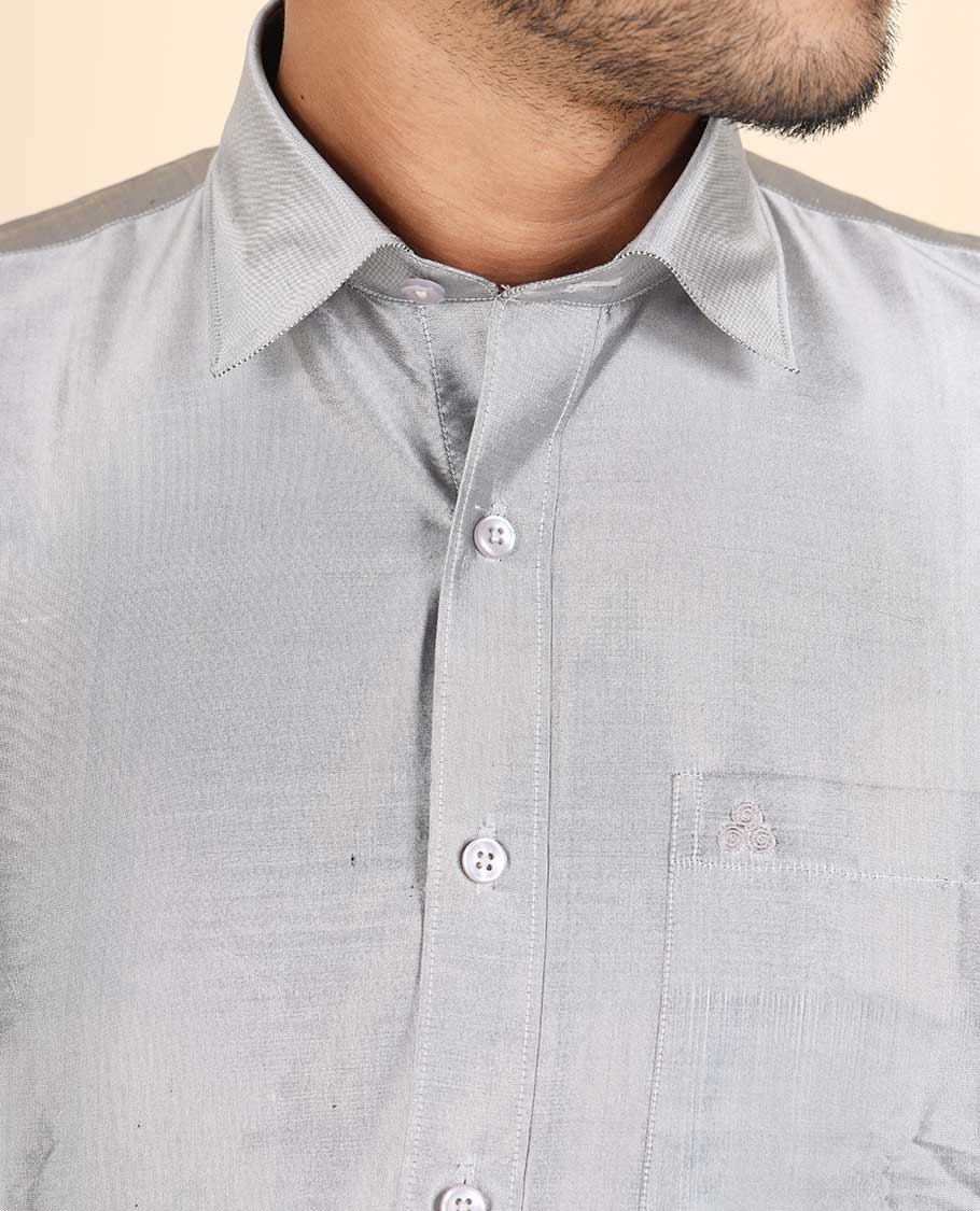 Grey plain design with pocket half-sleeve pure-silk regular fit shirt 