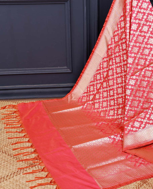 Red intricate jaal zari jacquard banaras dupatta with tassels 