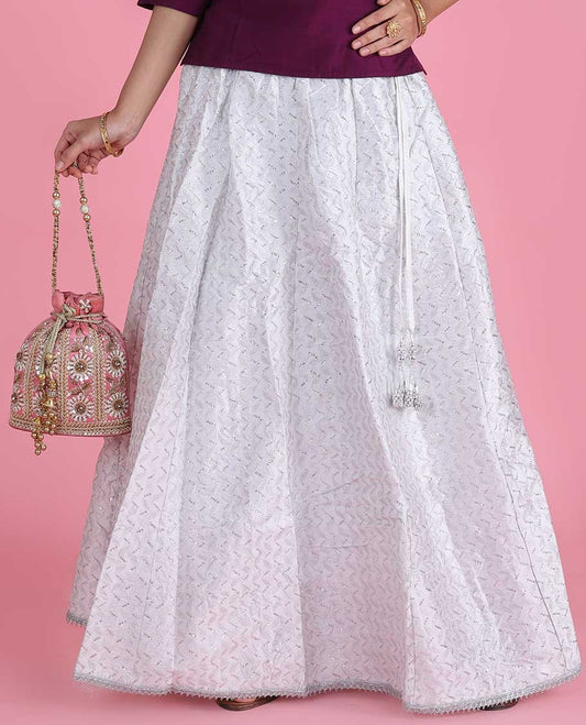 White chevron design embroidery silk cotton skirt with lace border