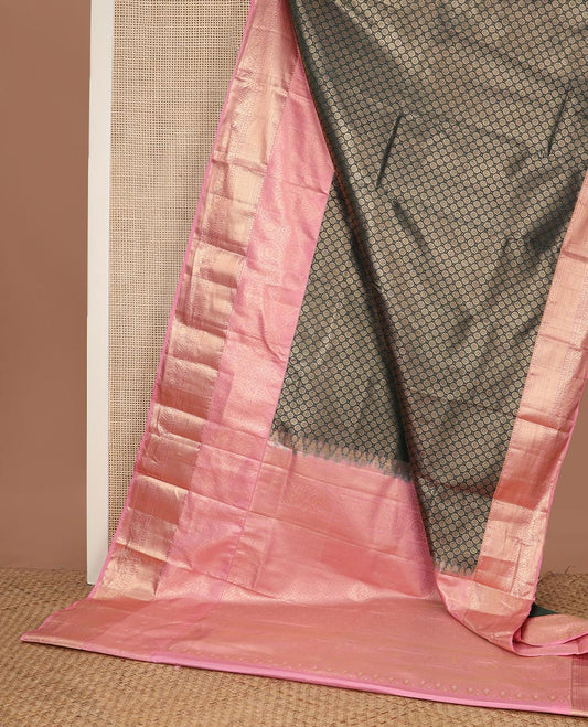 Green chakram jacquard budget silk saree, contrast traditional zari border, and jaal pallu