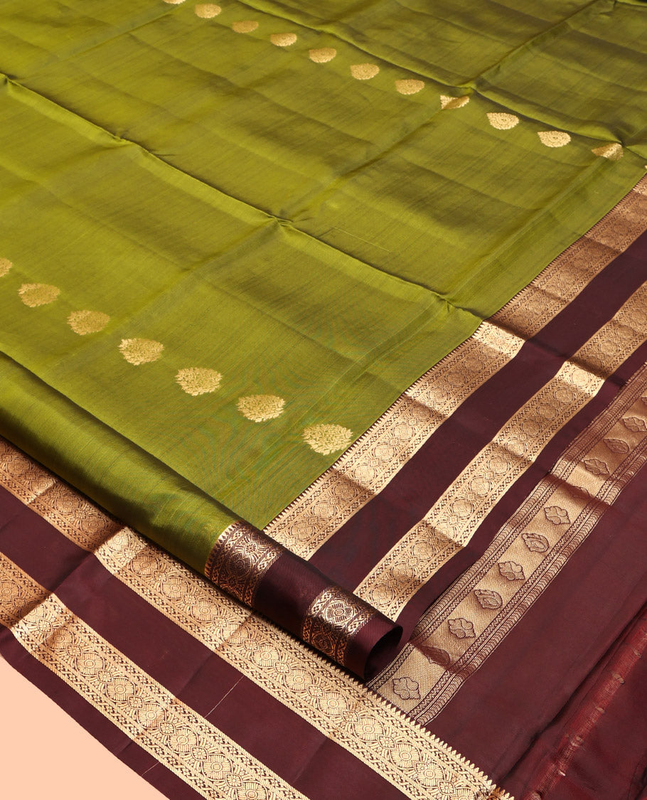 Green Mayuri Lite Silk Mix Saree, Featuring Zari Buttas, a Contrast Rettai Pettu Traditional Zari Border, Intricate Pallu, and a Contrast Blouse