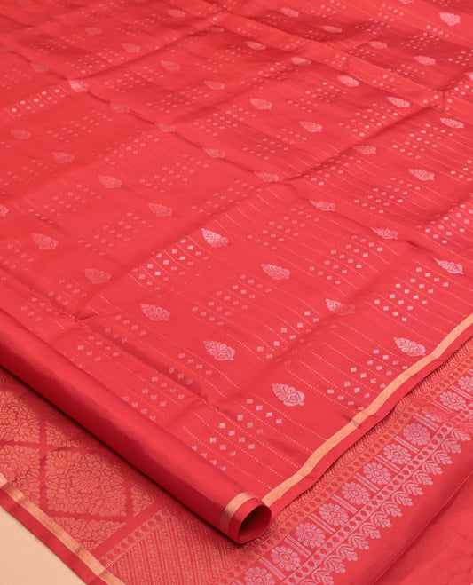 Pink Mayuri Lite Silk Mix Saree, Delicately Woven Zari Buttas, a Piping Border, Grand Pallu, and a Matching Blouse