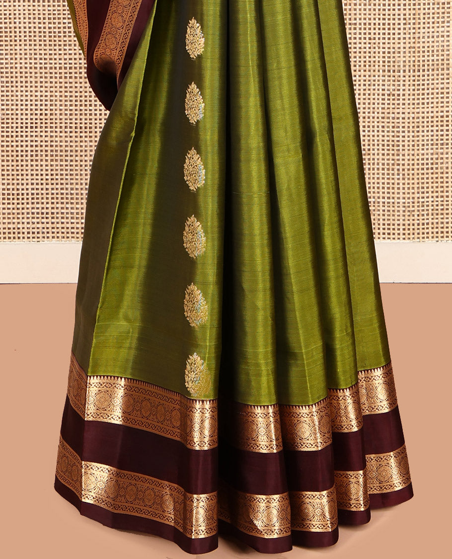 Green Mayuri Lite Silk Mix Saree, Featuring Zari Buttas, a Contrast Rettai Pettu Traditional Zari Border, Intricate Pallu, and a Contrast Blouse
