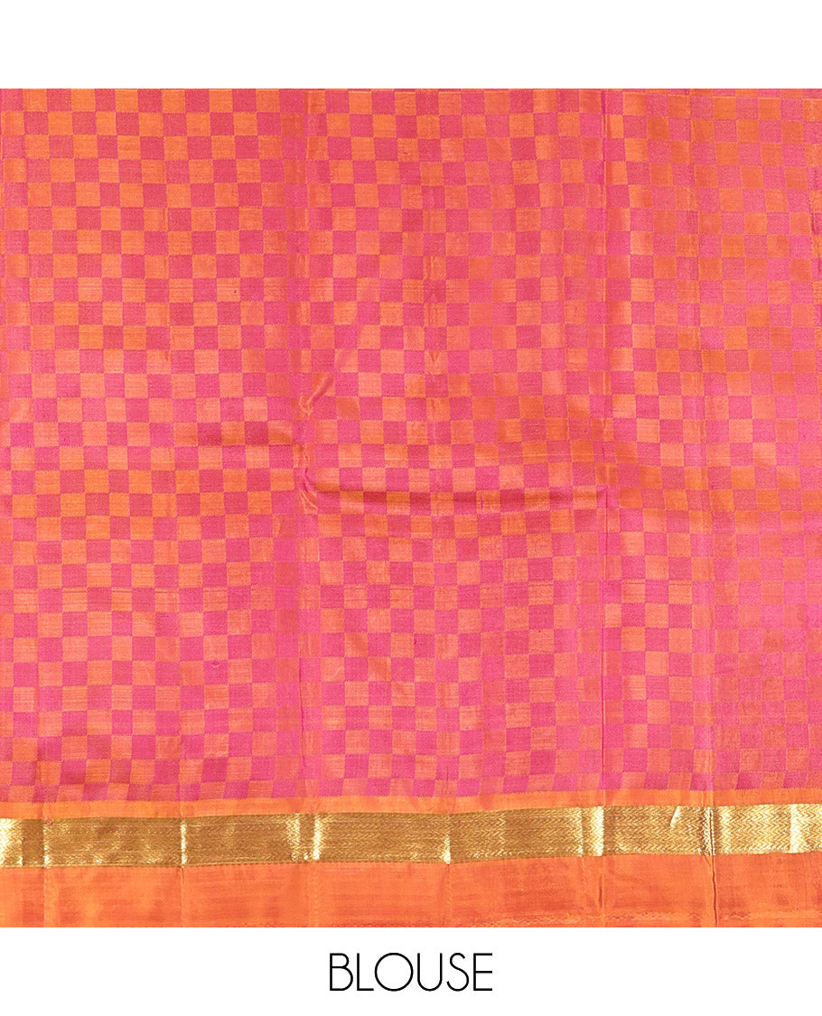 Pink-Shaded Kanchipuram Silk Saree, Sparsely Woven with Paiyaadi Kattam on Its Body, Complemented by Contrast Kal Eragina Border of Muthu, and Vanki Designs, Zari-Striped Pallu, and Paired with a Contrast Blouse