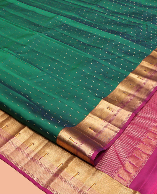 Green Vasundhara Lite Silk Mix Saree, Woven with Zari Buttas, Complemented by a Contrast Zari Muniya Border, Grand Pallu, and a Contrast Blouse