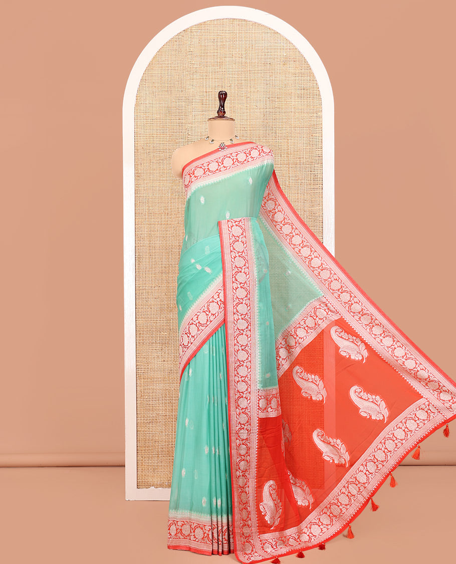 Green Banarasi Georgette Saree, Adorned with Zari Buttas All Over Its Body, Complemented by a Contrast Floral Creeper Design Border, Pallu of Paisleys, and Paired with a Contrast Blouse