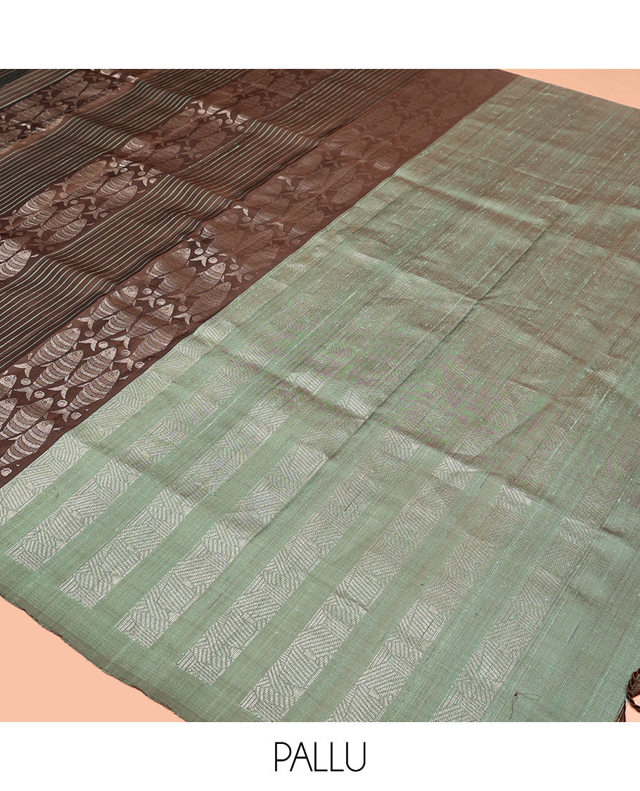 Borderless Brown Mayuri Soft Silk Saree, Ornamented with Stripes and Fish Buttas All Over Its Body, Complemented by a Contrast Geometric Design Pallu, and Paired with a Contrast Blouse