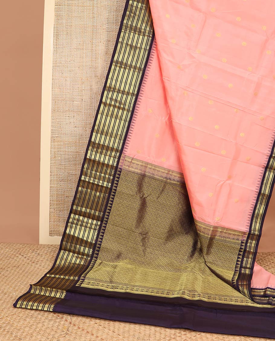 Peach buttas silk saree with contrast border of rekku, thilakam mokku, muthu, kathir design & floral enclosed checked design pallu