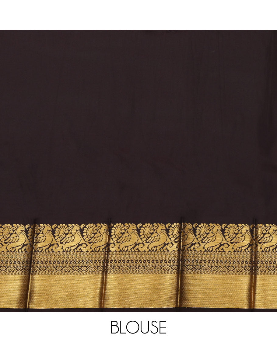 Green Budget Silk Saree, Adorned with Floral-Circular Buttas, a Contrast Traditional Peacock Zari Border, a Grand Pallu and a Contrast Blouse