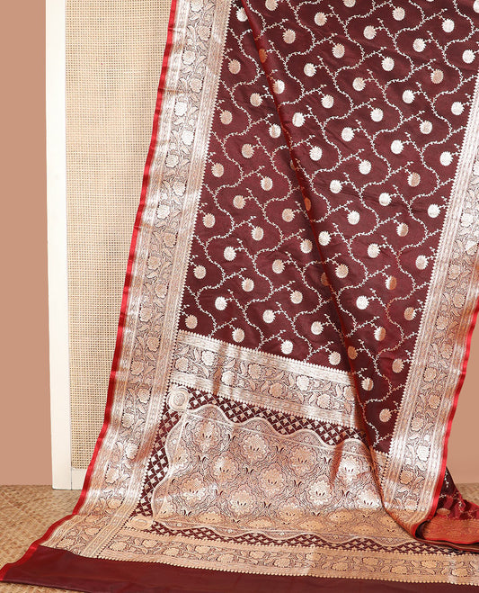 Brown floral jaal jacquard banarasi silk saree, floral creeper design border, and intricate ogee patterned pallu