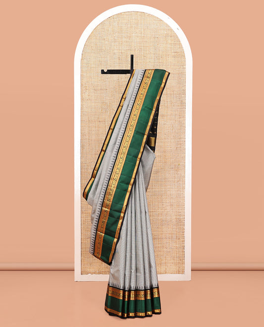 Grey Kasa-Kasa Checked Kanchipuram Silk Saree, Complemented by a Contrast Rettai Pettu Border of Thilakam Mokku, Muthu, Kathir, Mayil, and Yaanai, Zari Design Pallu, and Contrast Blouse