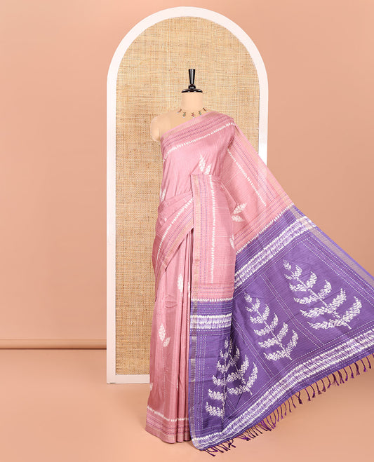 Pale Pink Dola Tussar Saree Beautified with Shibori-Style Leaf Motifs Printed All Over Its Body, Subtly Made Zari Piping Border of Kanta Work, Complemented by Contrast Pallu of Shibori-Style Leaf Print, and Paired with Contrast Blouse