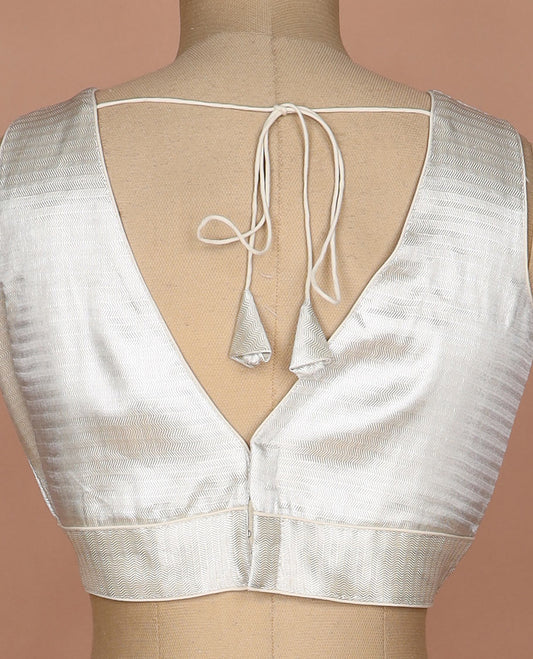 Silver chevron design front and back V-neck sleeveless tissue readymade blouse