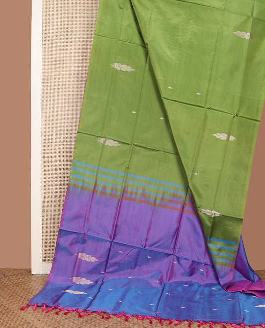 Borderless green buttas Banana pith saree, contrast pallu of buttas