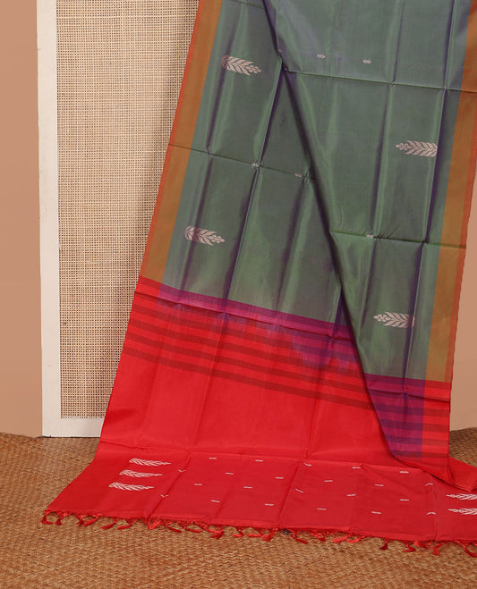 Green leaf buttas banana pith saree, contrast border, and contrast pallu of leaf design