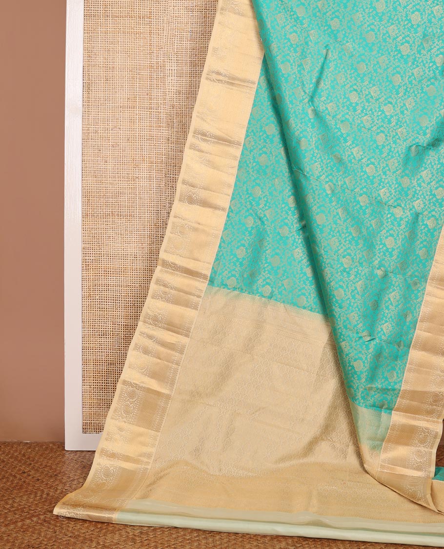 Blue floral jacquard kanchipuram wedding silk saree, contrast zari border of thilakam, mayil kann & kodi manga & ogee patterned pallu