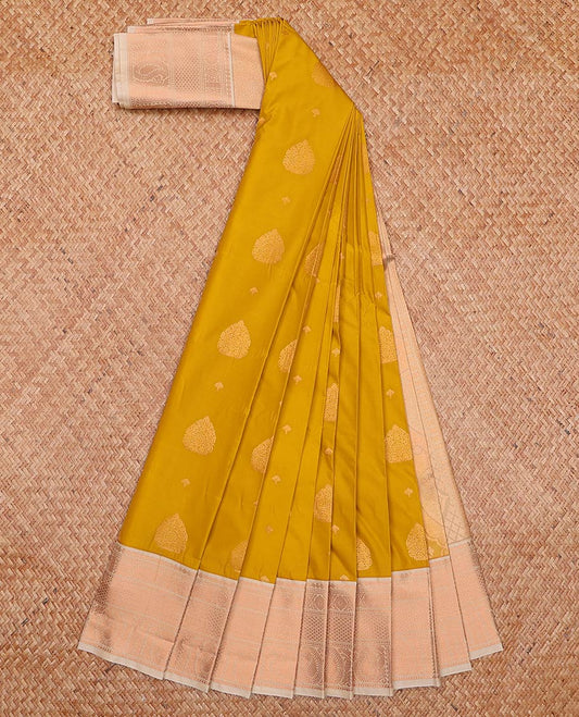 Mustrad zari buttas gift saree, contrast traditional zari border, and intricate pallu