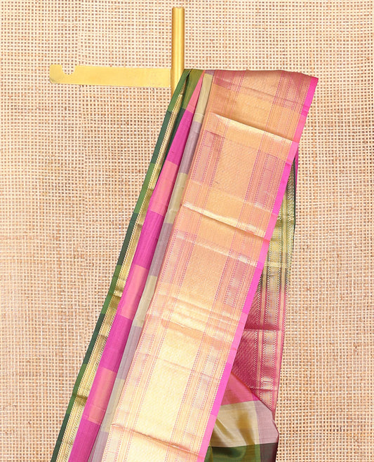 Pink Vasundhara Silk Saree, Colorfully Designed with Palum Pazhamum Checks, Complemented by a Contrast Border of Geometric Designs, Pallu Depicting Jaal Designs, and Paired with a Contrast Blouse