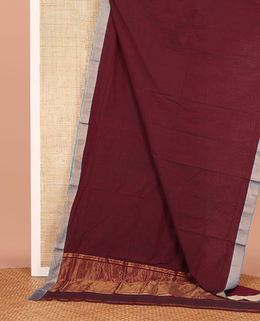 Maroon Plain Mangalagiri Cotton Saree, Complemented by Contrast Temple Zari Border, Gleaming Zari Pallu, and Paired with a Matching Blouse