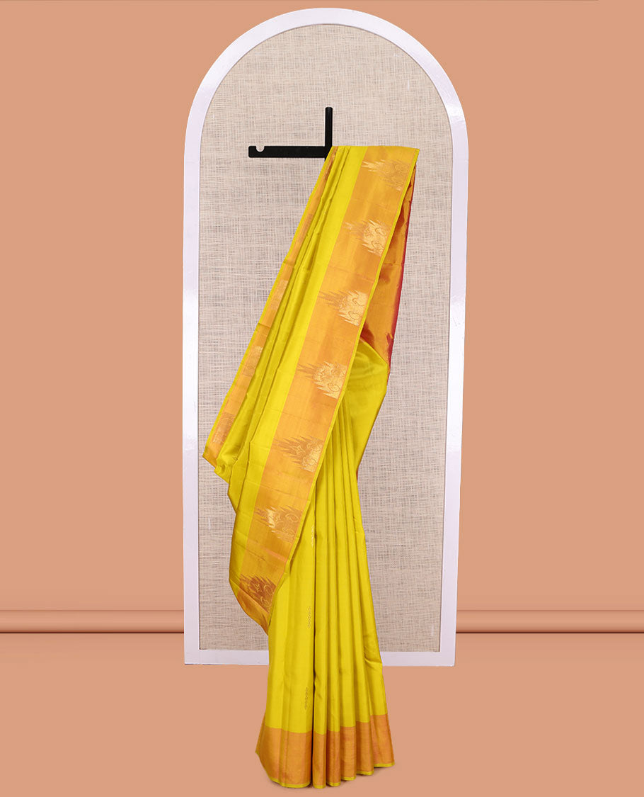 Yellow Kanchipuram Silk Saree, Woven with Zari Buttas, Complemented by a Contrast Thazampoo Rekku Border, Grand Floral Pallu, and Contrast Blouse