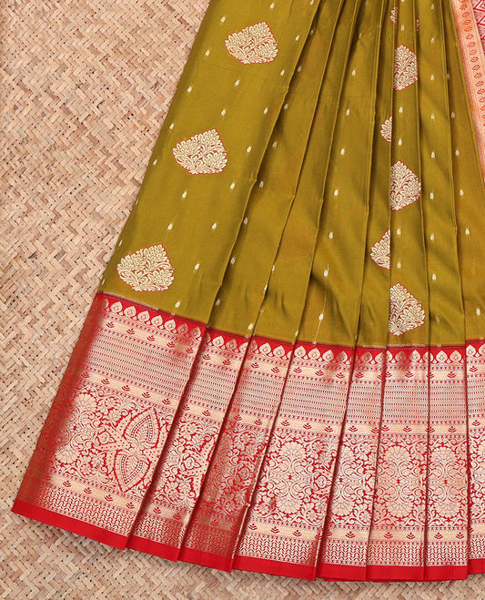 Green Budget Silk Saree, Finely Crafted with Zari Buttas, Complemented by Contrast Traditional Zari Border, Grand Pallu, and a Contrast Blouse