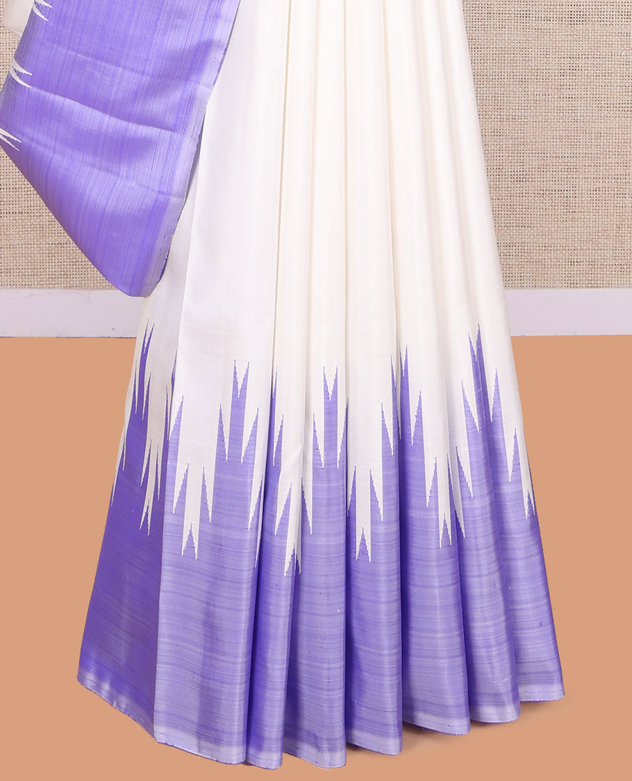 Off-White Plain Kanchipuram Silk Saree, Complemented by Contrast Thazampoo Rekku Border, Thazampoo Rekku Pallu, and a Contrast Blouse