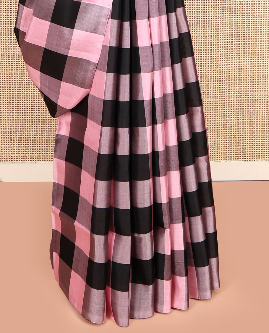 Borderless Black-Pink Mayuri Soft Silk Saree, Majestically Detailed with Checks, Contrast Border of Mayil Designs, Sparsely Woven Jaal Pallu, and a Contrast Blouse