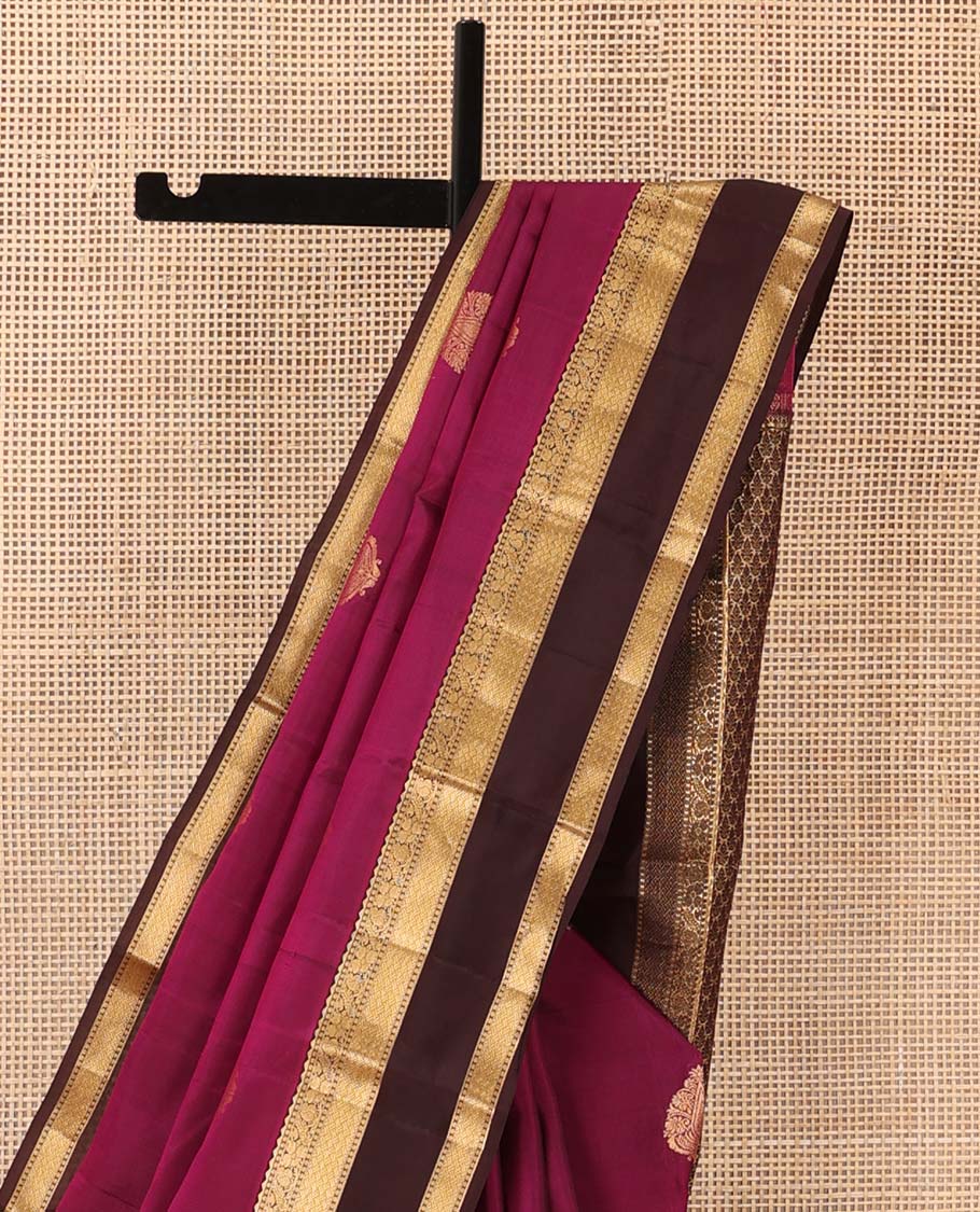 Burgundy zari buttas Vasundhara silk mix saree, contrast rettai pettu border of rekku, manga, kamalam, and paiyaadi kattam designs, and jaal pallu