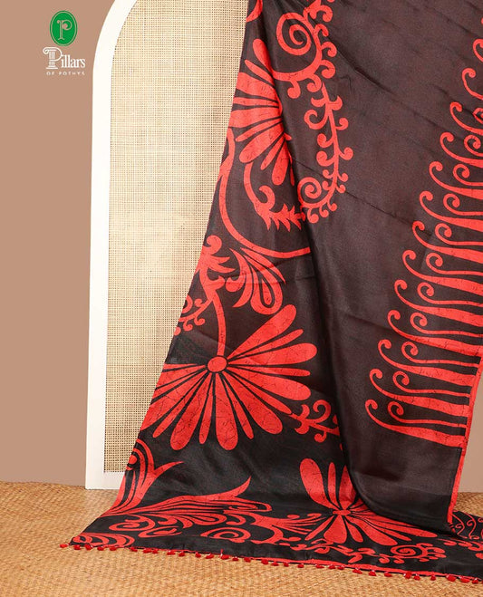 Black with red geometric design khadhi saree with self border & solder pallu along with contrast blouse