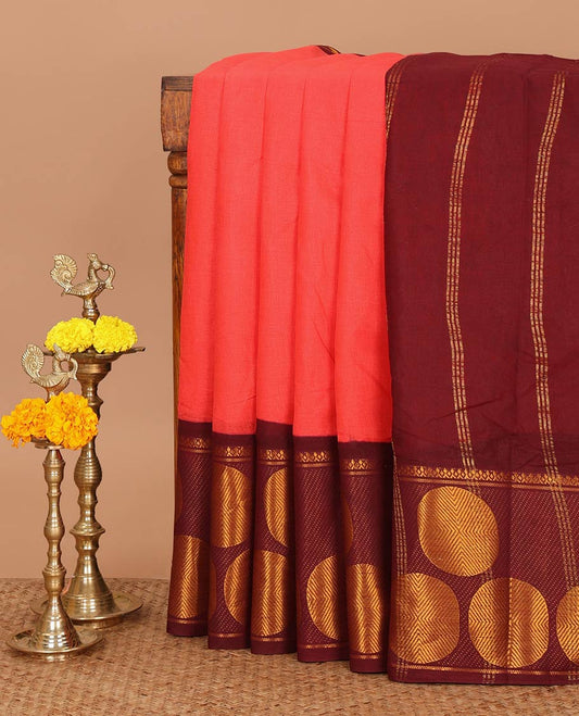 Tomato pink full-plain sungudi cotton saree, contrast zari round motif big border, lining seer pallu & plain maroon blouse