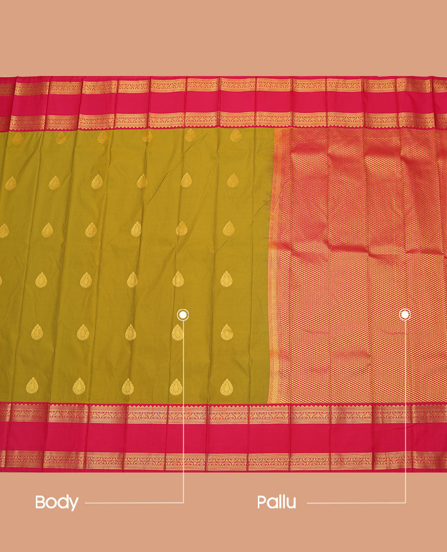 Green Budget Silk Saree, Delicately Woven with Zari Buttas All Over Its Body, Complemented by a Contrast Traditional Zari Design-Woven Rettai Pettu Border, Grand Jaal-Patterned Pallu, and Paired with a Contrast Blouse
