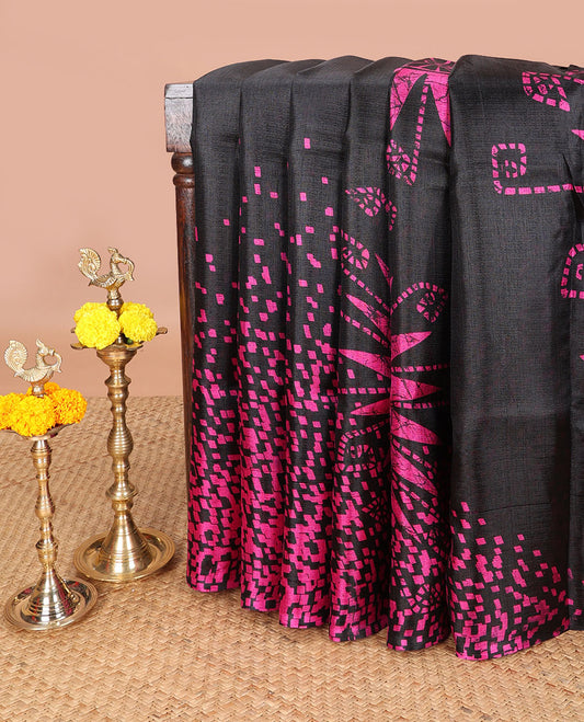 Black with pink floral print , sun tapestry design khadhi silk saree with self border & floral print , sun tapestry design pallu along with plain blouse