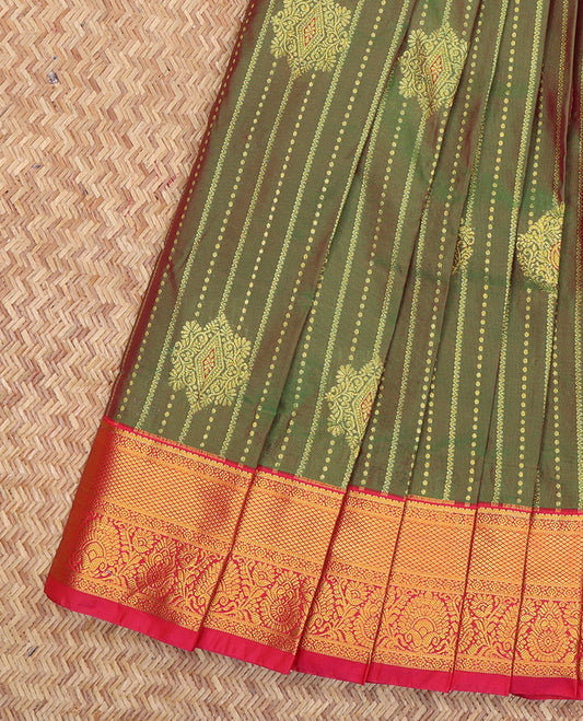 Green Budget Silk Saree, Enriched with Zari Designs, a Contrast Traditional Zari Border, Grand Pallu, and a Contrast Blouse
