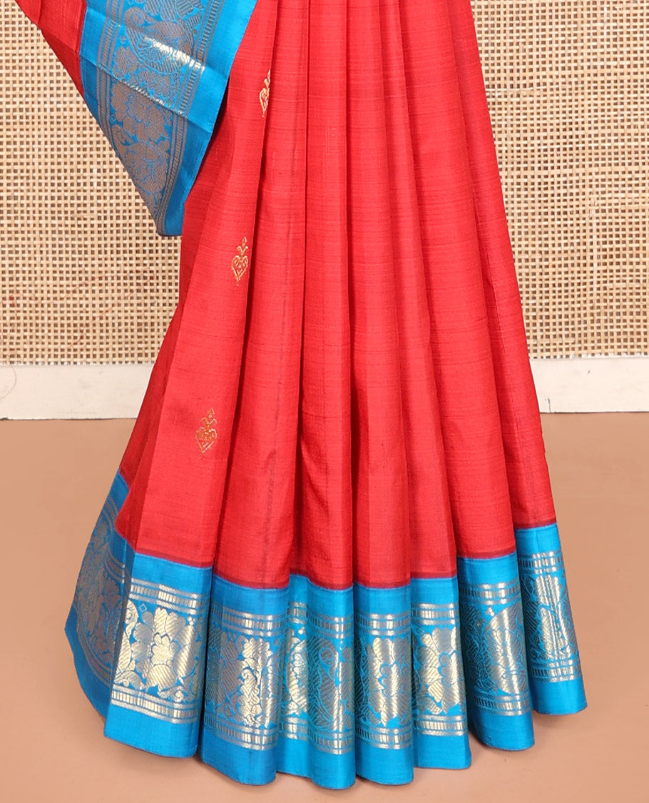Red Kanchipuram Silk Saree, Spotlighted with Zari Buttas, Contrast Korvai Border of Banaras, Floral and Paisley, Pallu of Floral Design, and No Blouse