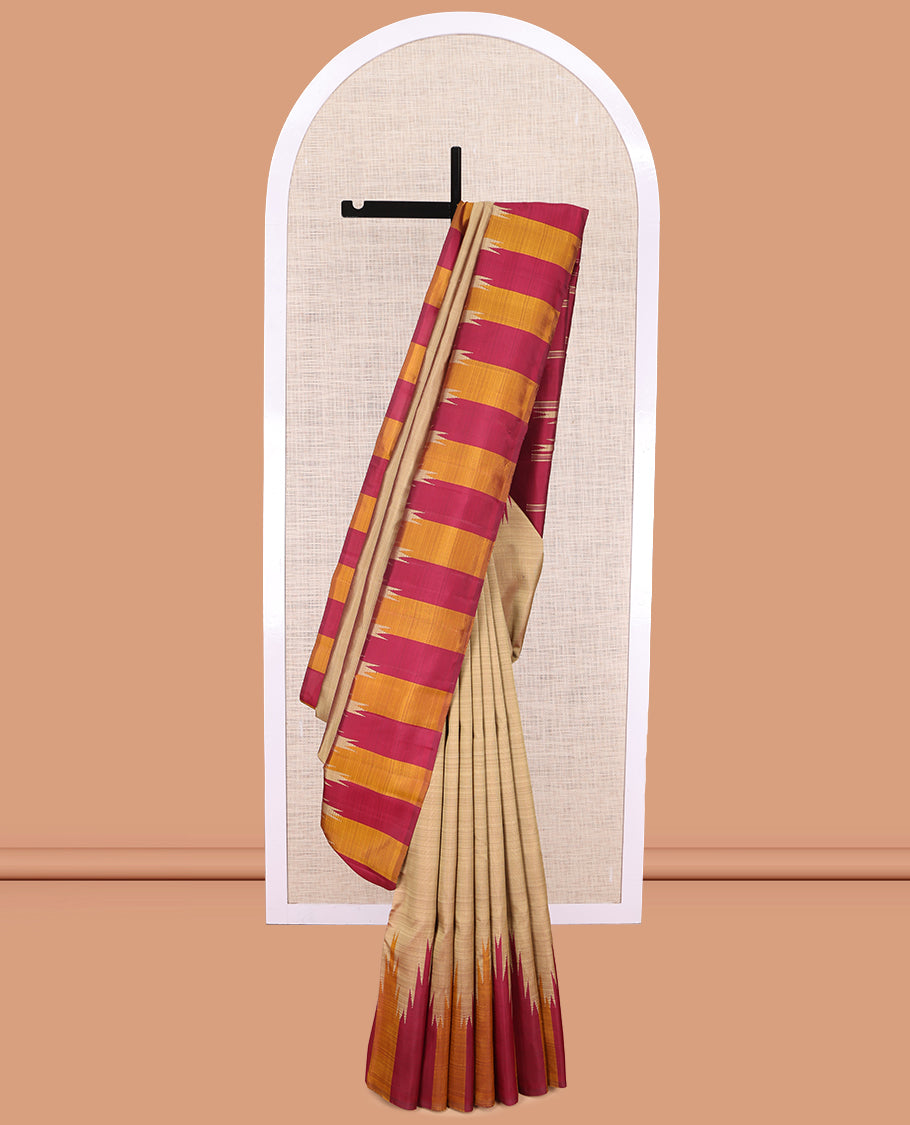 Pale Brown Plain Kanchipuram Silk Saree, Complemented by Contrast Thazampoo Rekku Border, Thazampoo Rekku Pallu, and a Contrast Blouse