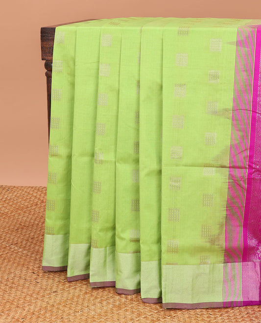 Green kuppadam cotton saree with buttas,bavanji border & contrast ogee patterned pallu