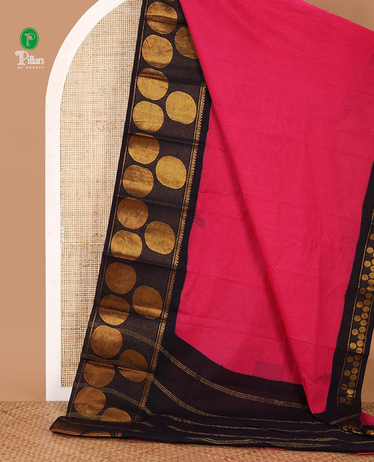 Rani pink full-plain sungudi cotton saree, contrast zari round motif big border, lining seer pallu & plain blue blouse