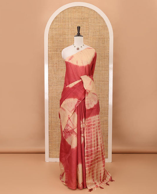 Borderless maroon shibori-printed jute tussar silk saree, contrast shibori-printed pallu & contrast blouse
