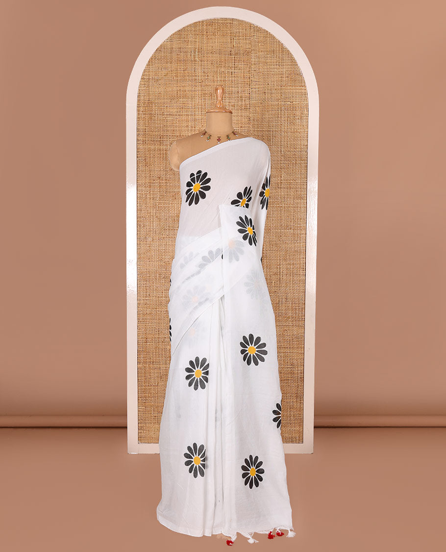 Borderless white and black daisy floral motifs printed Khadi mul cotton saree with a matching plain blouse