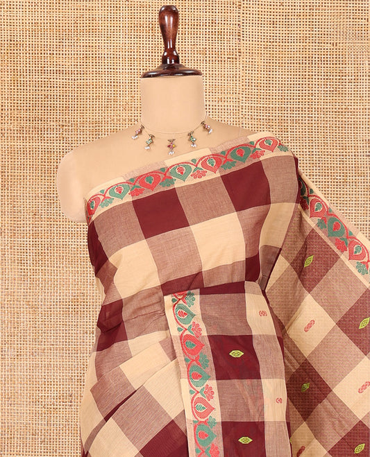 Chikku-Maroon Checked Chettinad Cotton Saree, Adorned with Buttas, Thread-Woven Border, a Self-Pallu, and No Blouse